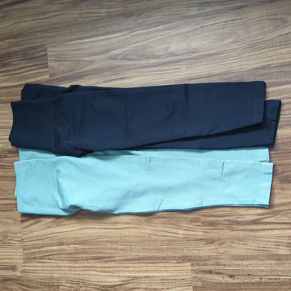 Breezies (bundle / lot of 2) leggings medium